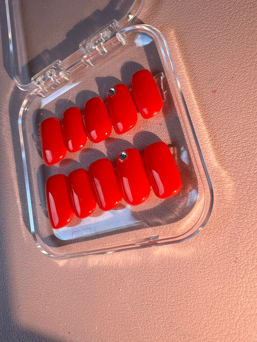 Press on Red Velvet Glam & Kit omaggio